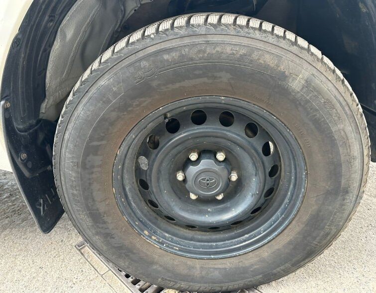 TOYOTA  HILUX DOUBLE CAB GX 4x4